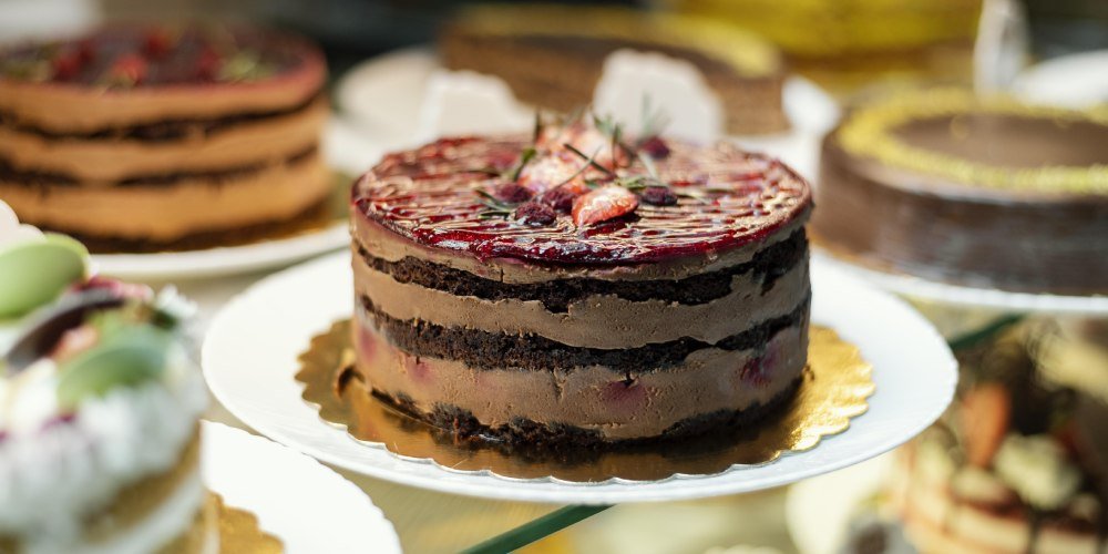 Cakes: Sweeten Your Eid with the Best in Muscat