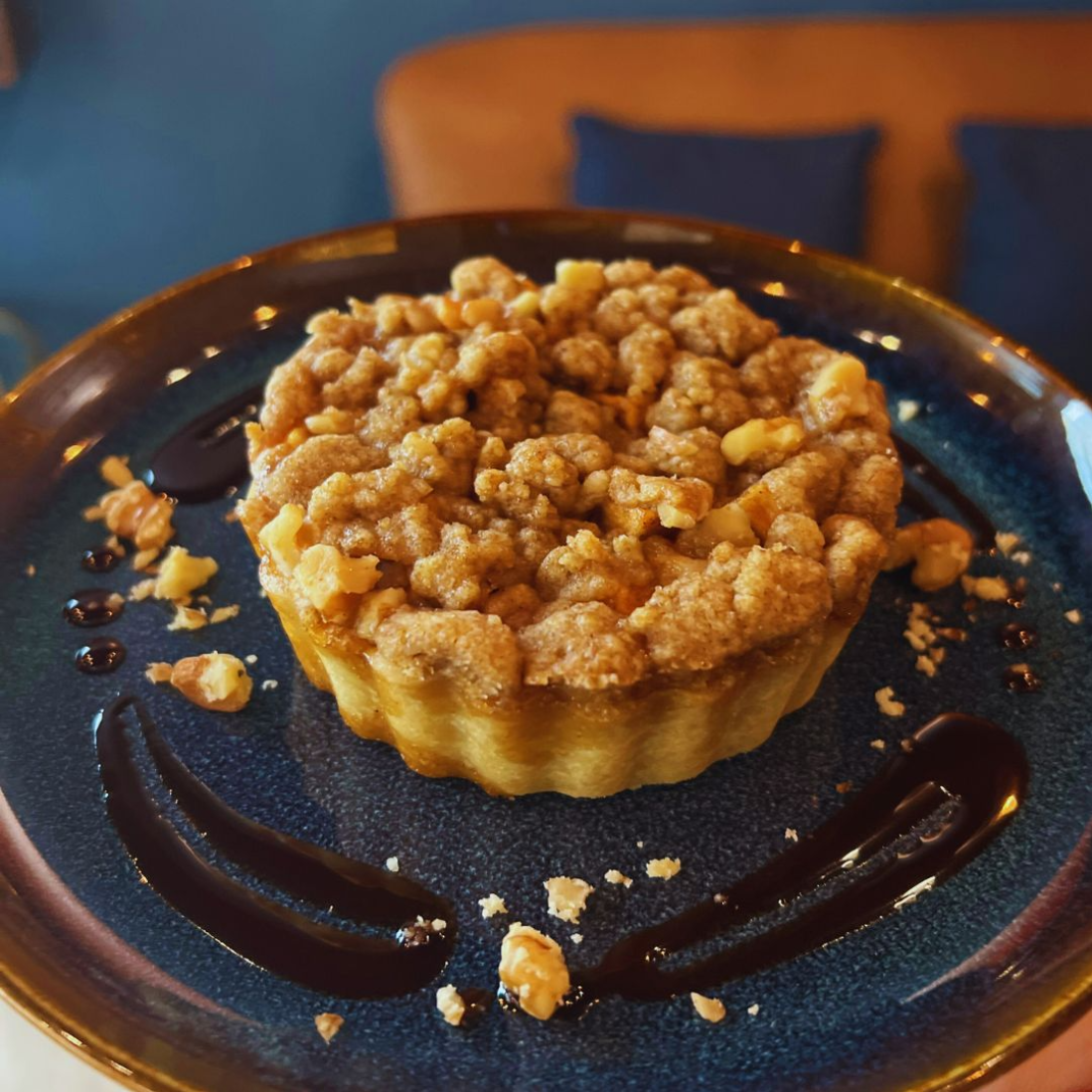 Apple Cinnamon Cake (with the cream on the side)