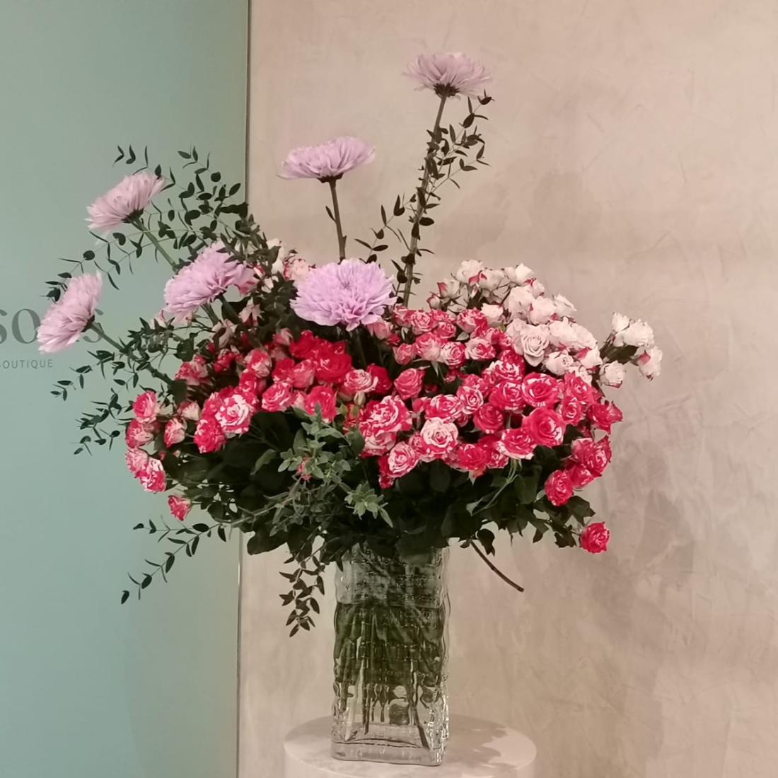 Vase arrangement