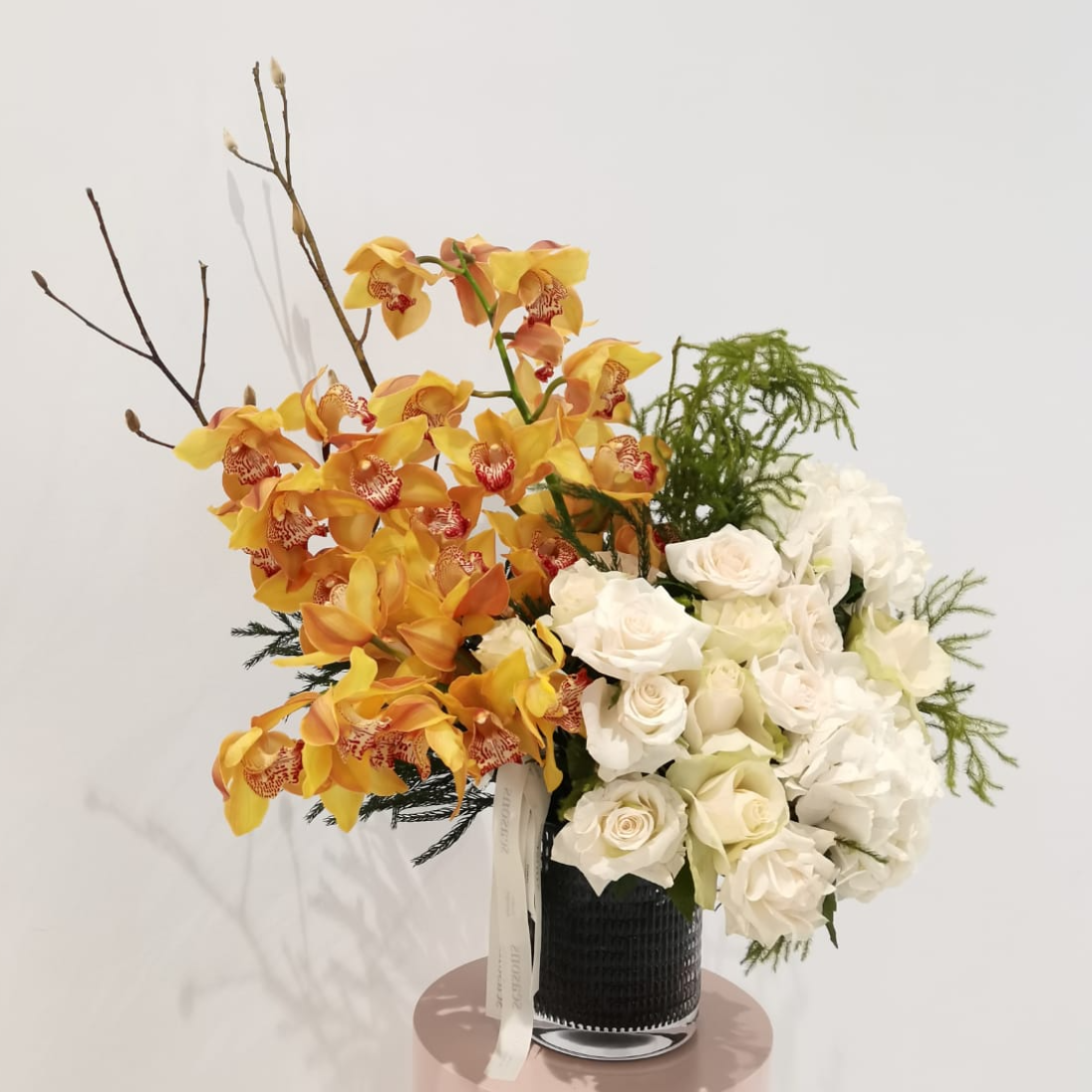 Vase arrangement