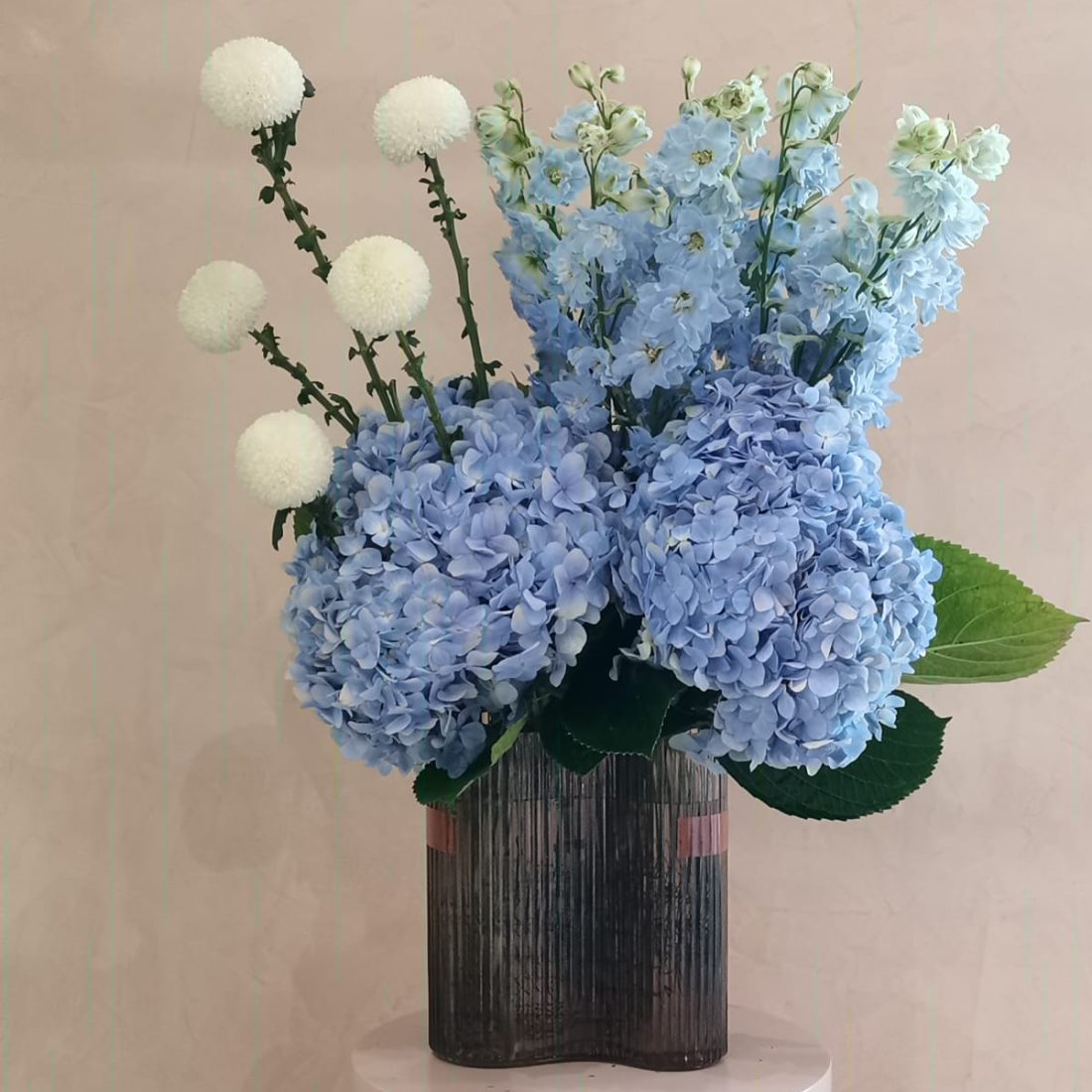 Vase arrangement